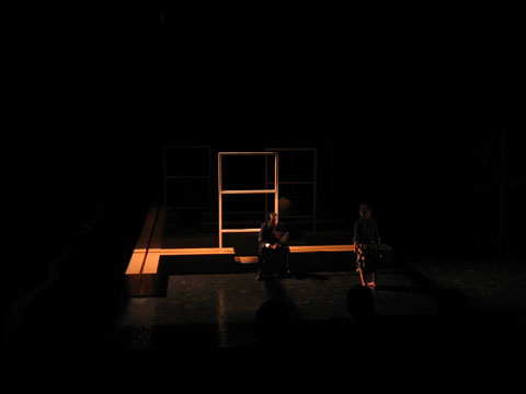 MANHATAN MEDEA, Théâtre Jean Vilar, Vitry, 2005